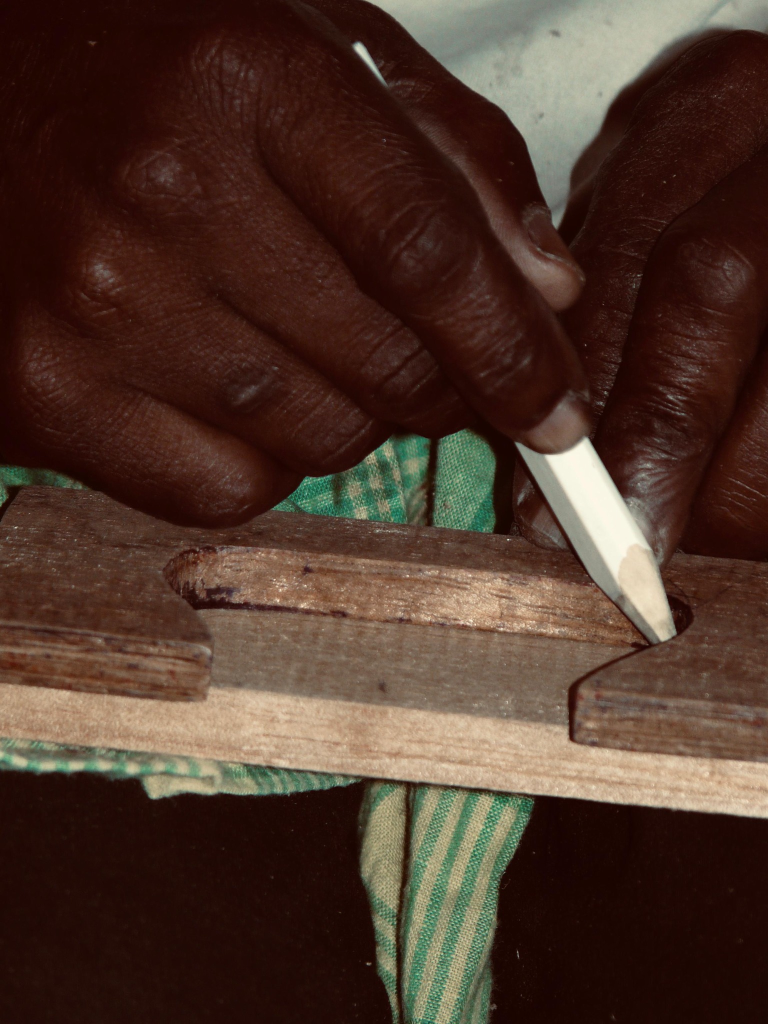 Sketching a wooden handle