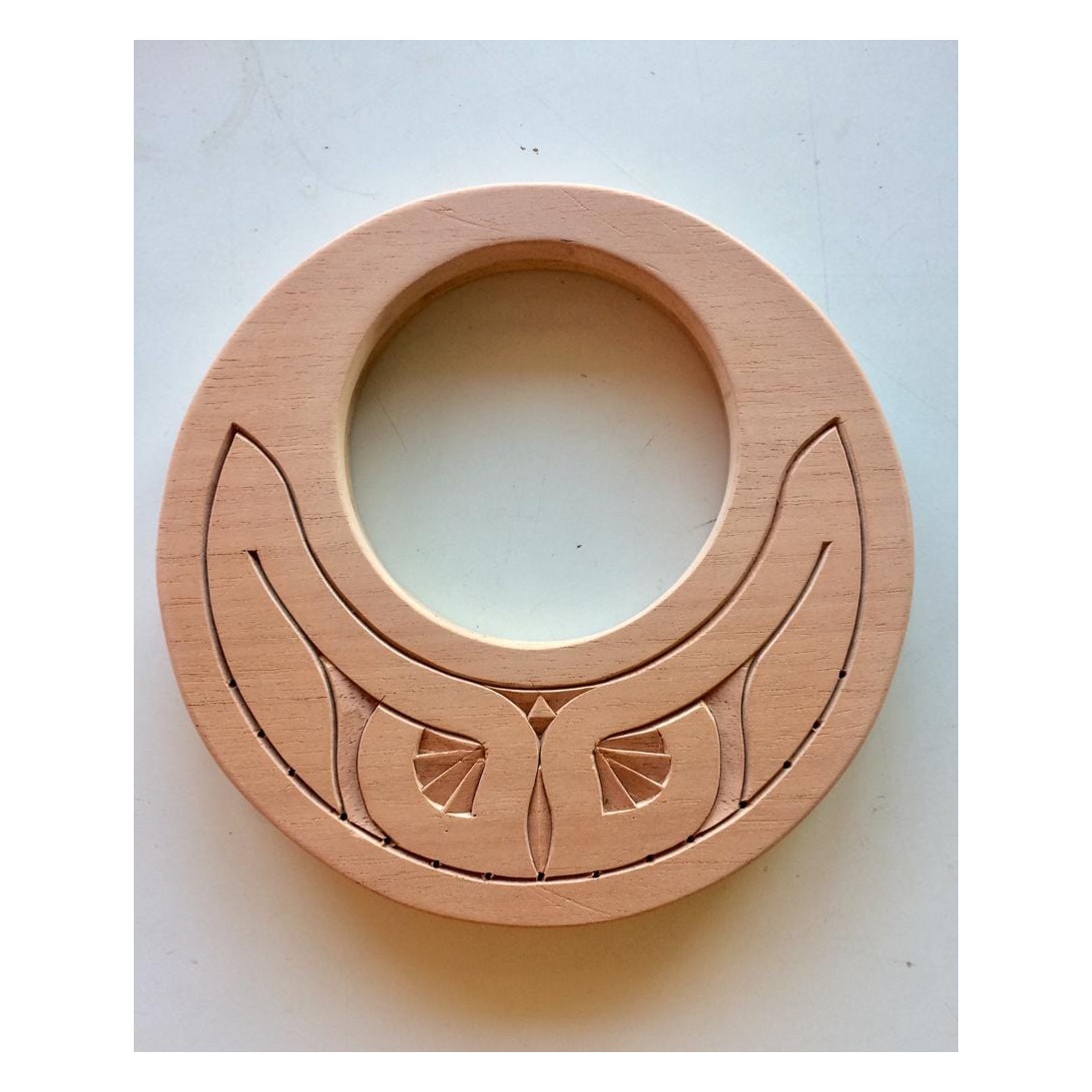 Round wooden UMA. handle
